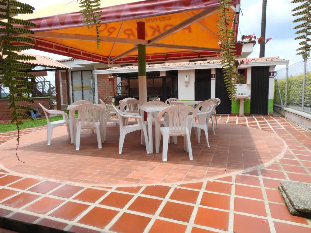 Hostal La Sultana Santa Rosa De Cabal Exterior photo